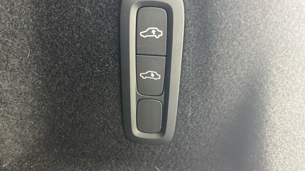 Used Volvo XC60 2025 for sale - 77959862: Photo 54