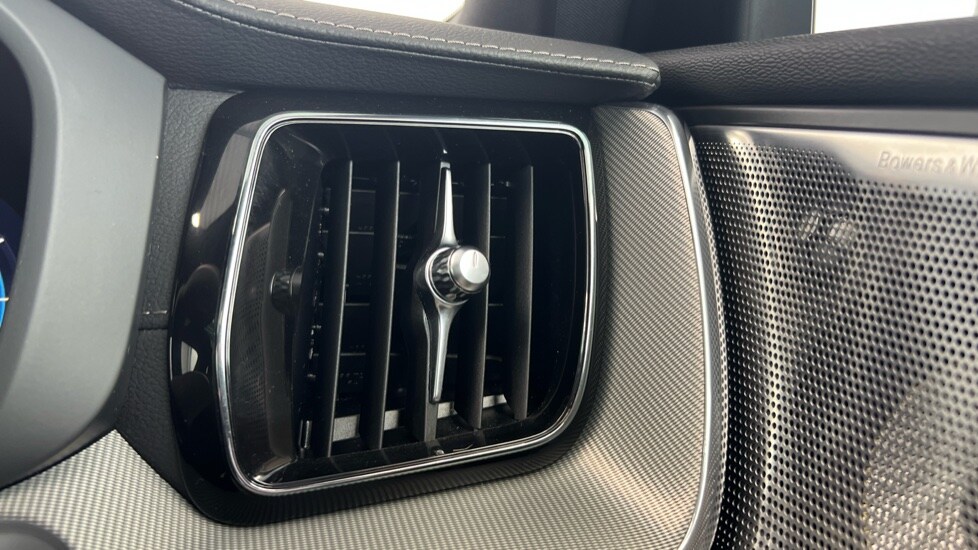 Used Volvo XC60 2025 for sale - 77959862: Photo 70