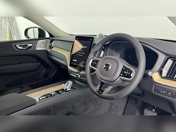 Used Volvo XC60 2026 for sale - 78232903: Photo