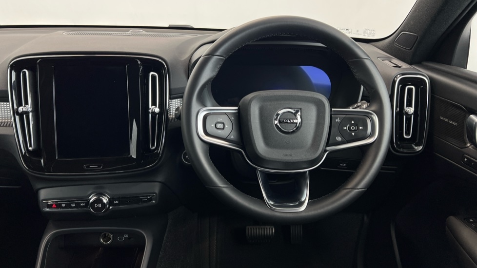 Used Volvo XC40 2025 for sale - 77333071: Photo 10