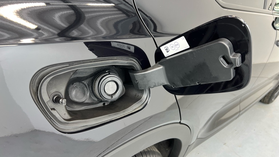 Used Volvo XC40 2025 for sale - 77333071: Photo 16