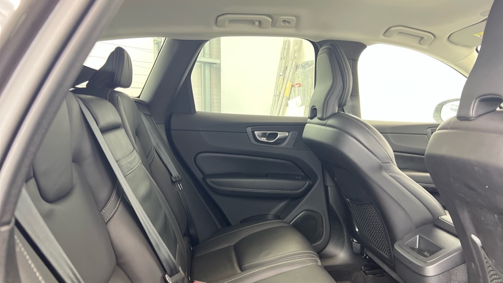 Used Volvo XC60 2021 for sale - 78128957: Photo 6