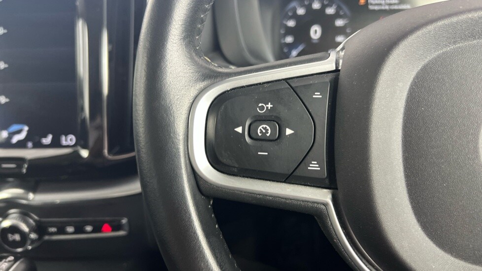 Used Volvo XC60 2018 for sale - 78215926: Photo 21