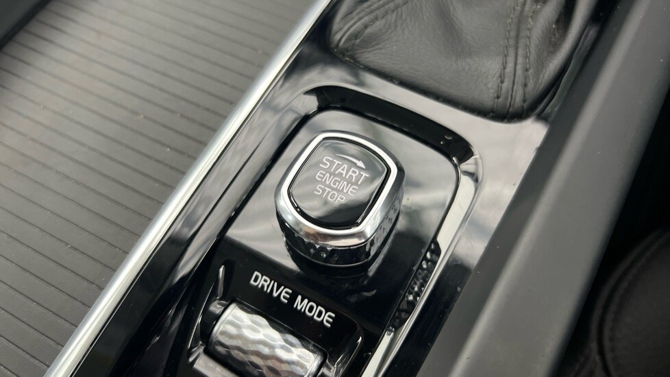 Used Volvo XC60 2018 for sale - 78215926: Photo 27