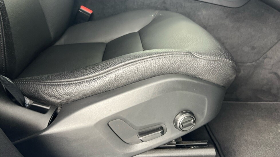 Used Volvo XC60 2018 for sale - 78215926: Photo 30