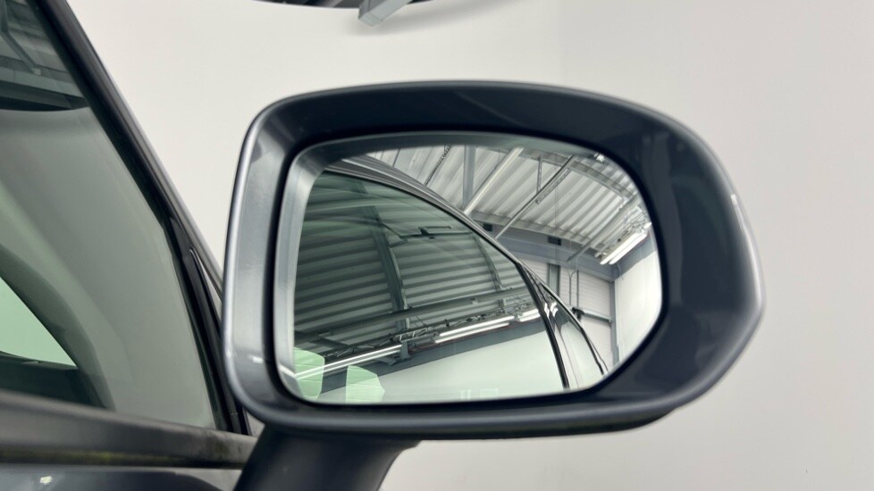 Used Volvo XC60 2018 for sale - 78215926: Photo 32