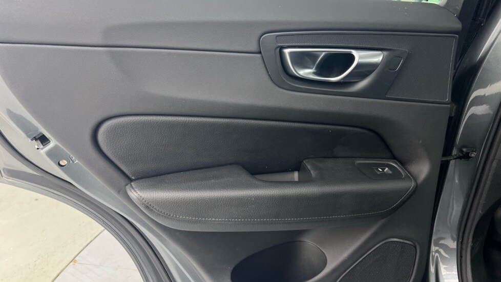 Used Volvo XC60 2018 for sale - 78215926: Photo 49