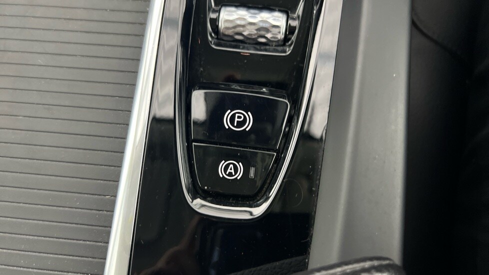 Used Volvo XC60 2018 for sale - 78215926: Photo 63