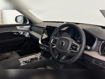 Used Volvo XC90 2025 for sale - 77047573: Photo