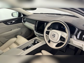 Used Volvo V60 2025 for sale - 78377457: Photo