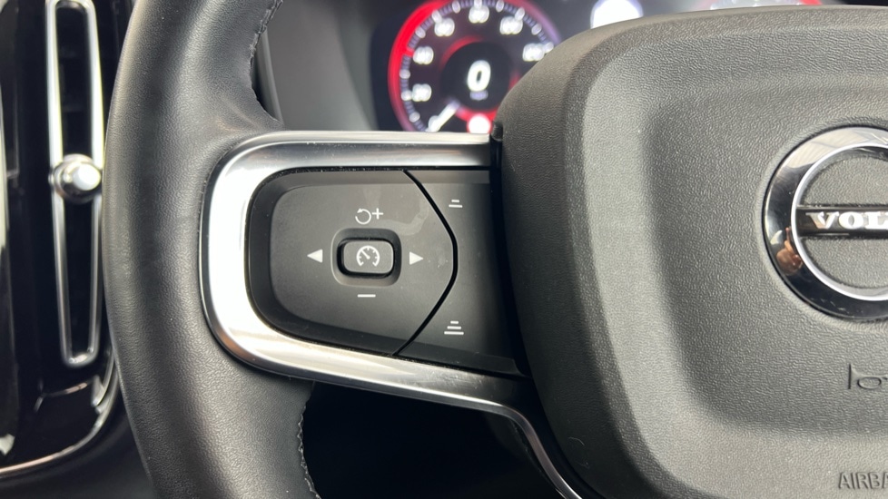 Used Volvo XC40 2021 for sale - 76664474: Photo 21