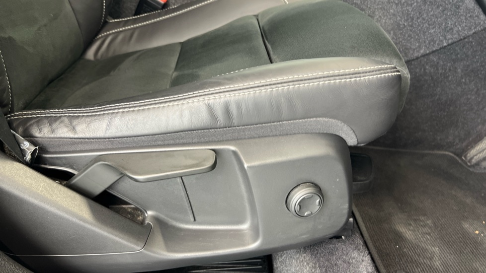 Used Volvo XC40 2021 for sale - 76664474: Photo 30