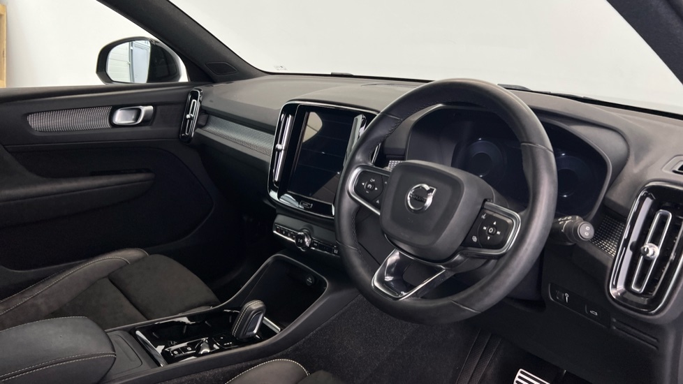 Used Volvo XC40 2021 for sale - 76664474: Photo 4