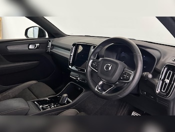 Used Volvo XC40 2021 for sale - 76664474: Photo