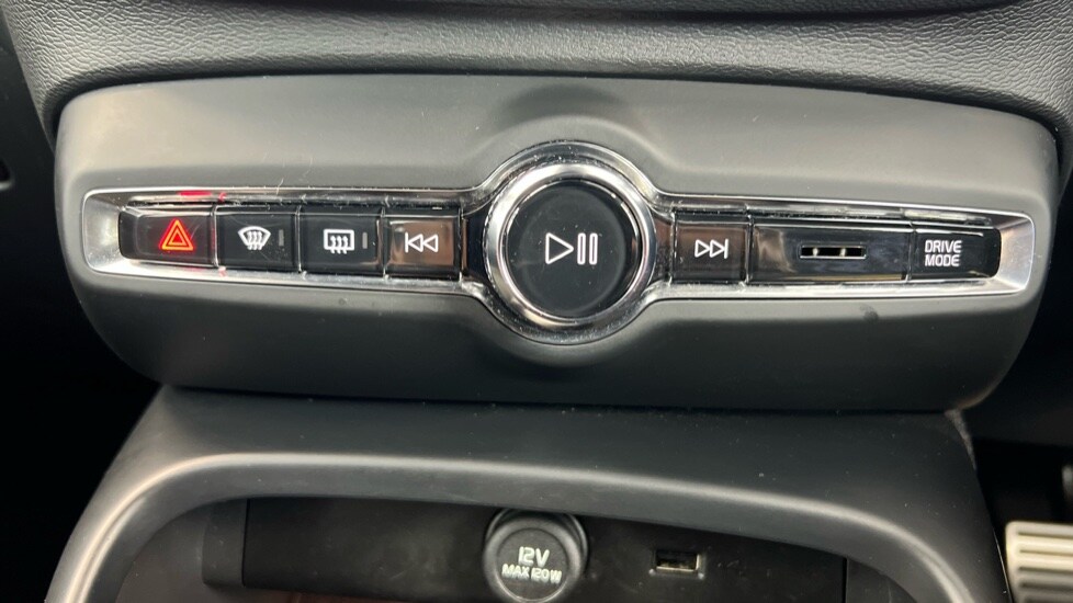 Used Volvo XC40 2021 for sale - 76664474: Photo 54