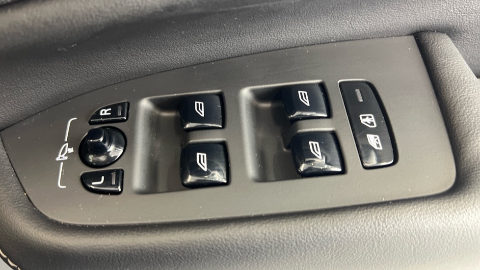 Used Volvo XC90 2023 for sale - 76055774: Photo 24