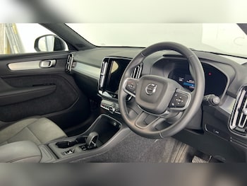 Used Volvo XC40 2025 for sale - 78549983: Photo