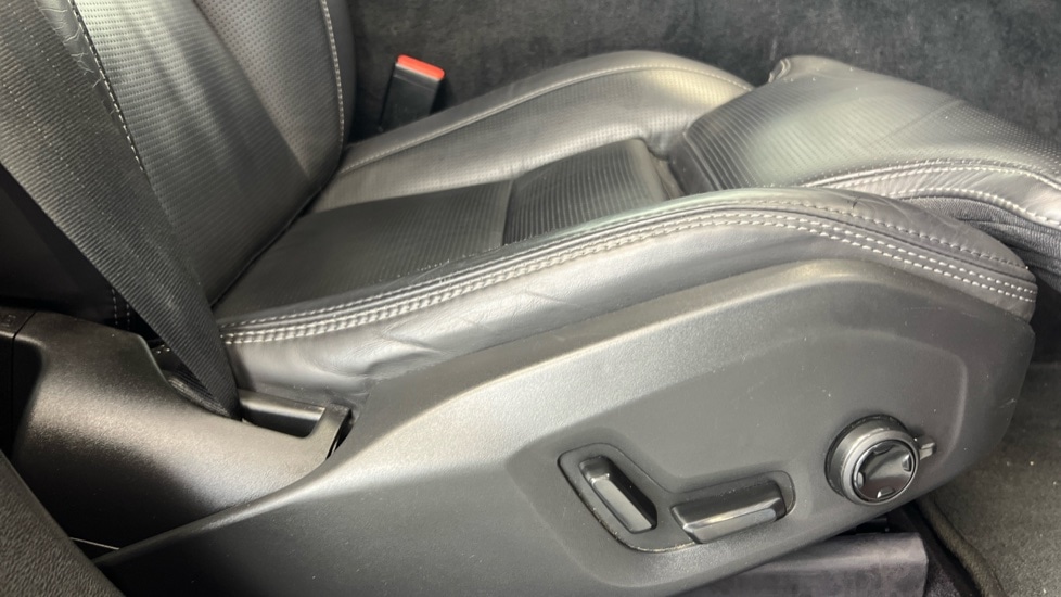 Used Volvo XC60 2021 for sale - 78027869: Photo 30