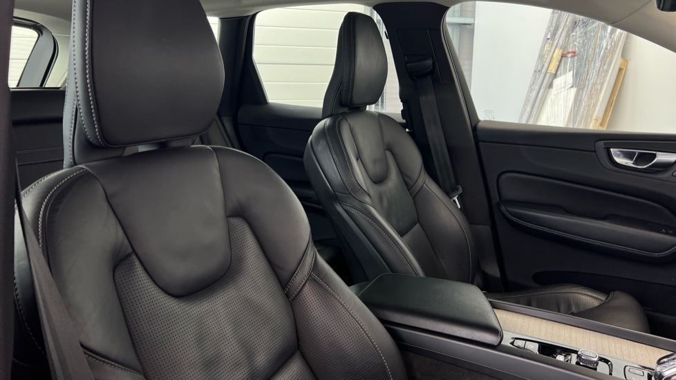 Used Volvo XC60 2021 for sale - 78027869: Photo 31