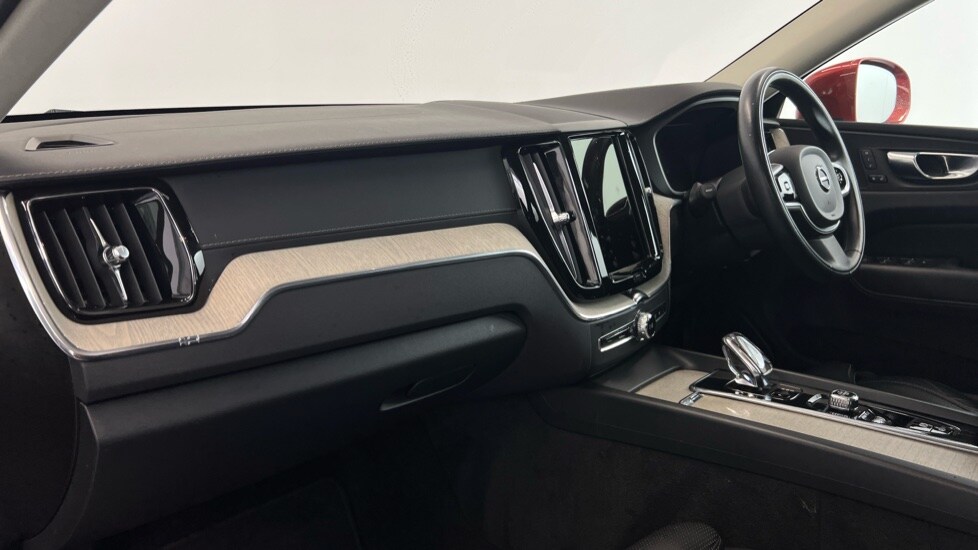 Used Volvo XC60 2021 for sale - 78027869: Photo 37