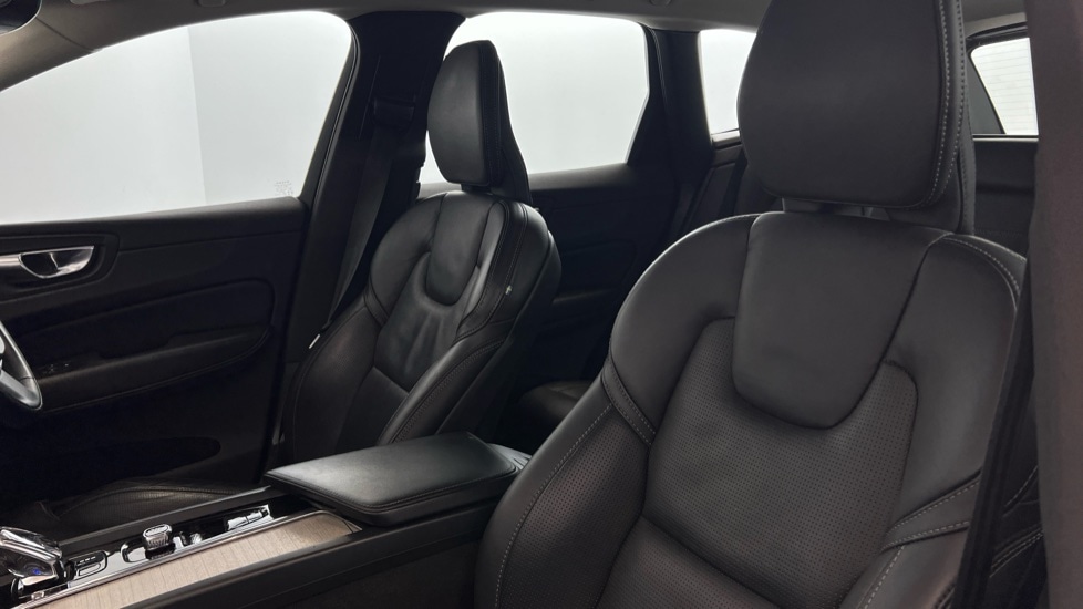 Used Volvo XC60 2021 for sale - 78027869: Photo 39
