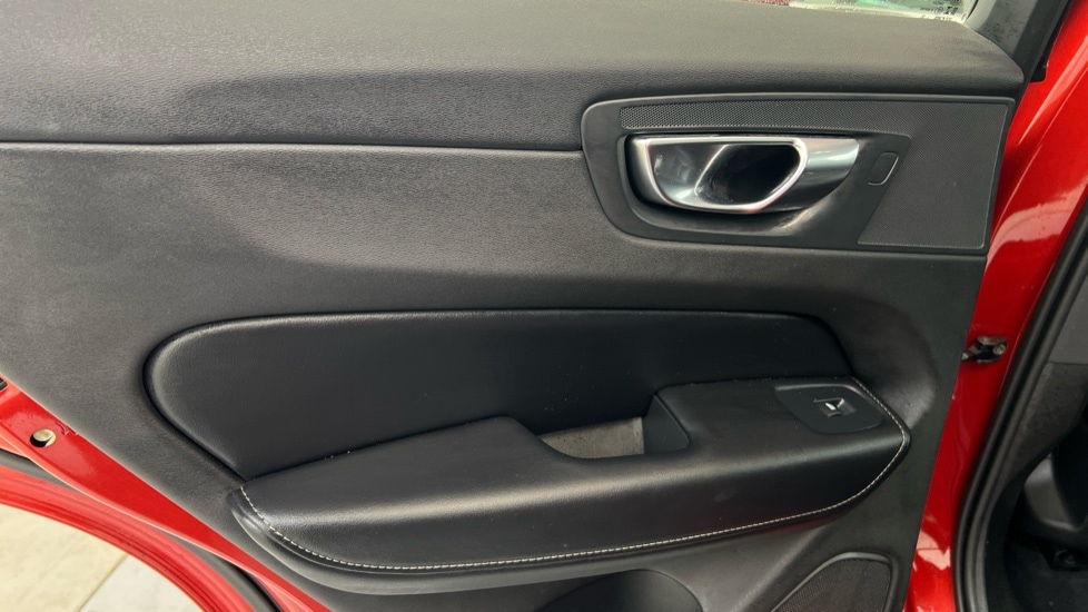 Used Volvo XC60 2021 for sale - 78027869: Photo 48