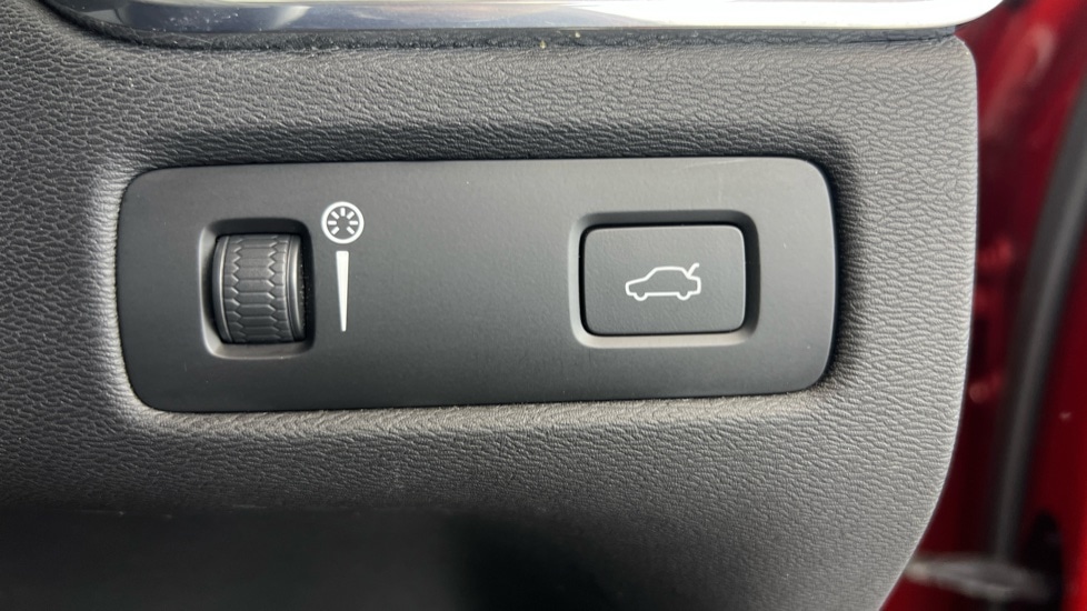 Used Volvo XC60 2021 for sale - 78027869: Photo 62