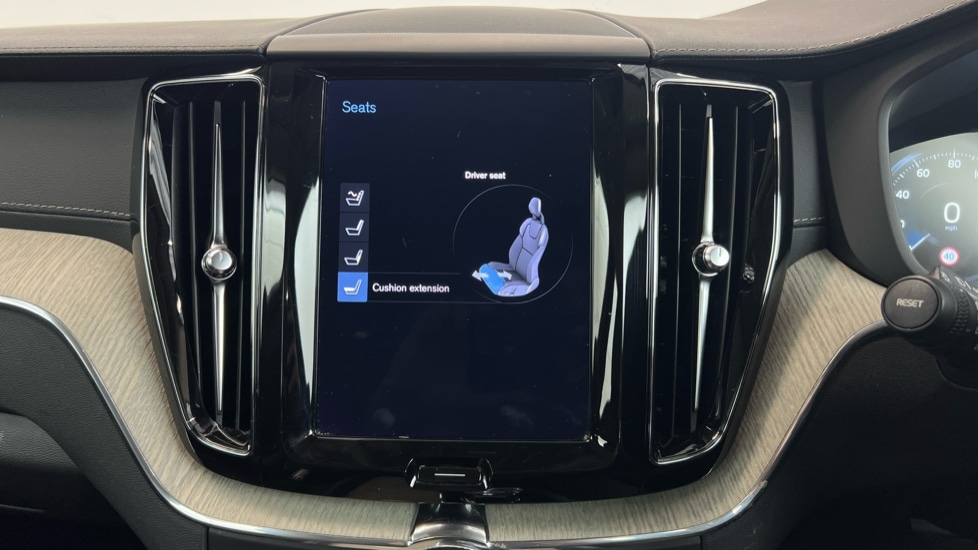 Used Volvo XC60 2021 for sale - 78027869: Photo 71