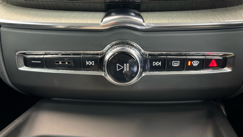 Used Volvo XC60 2021 for sale - 78027869: Photo 74