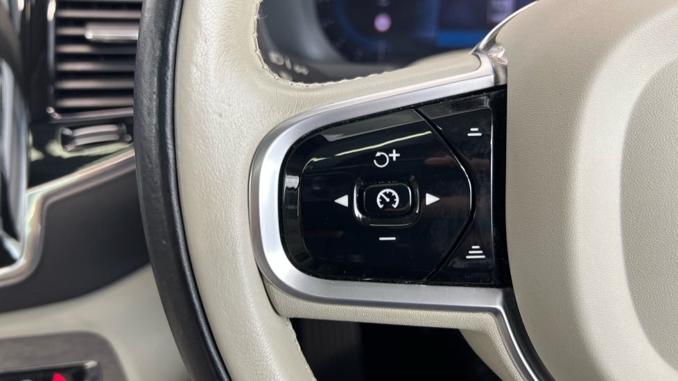 Used Volvo XC90 2022 for sale - 77013005: Photo 21