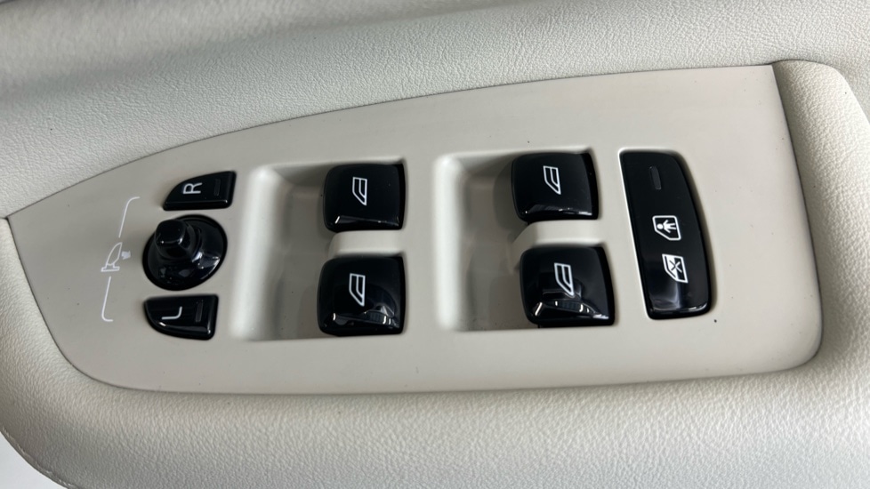 Used Volvo XC90 2022 for sale - 77013005: Photo 24