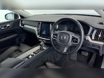Used Volvo V60 2019 for sale - 75603050: Photo