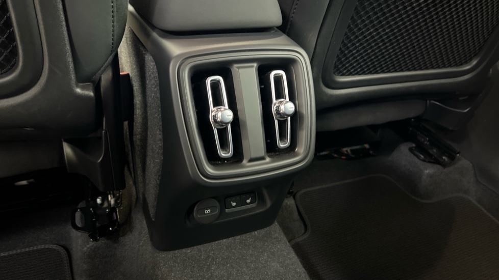 Used Volvo XC40 2023 for sale - 76379561: Photo 15