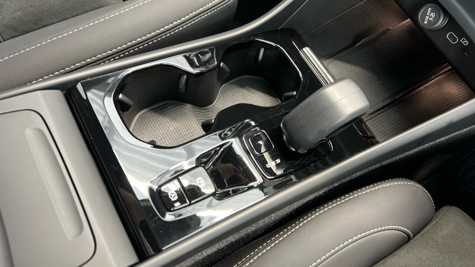 Used Volvo XC40 2023 for sale - 76379561: Photo 25