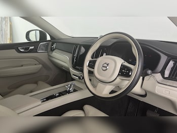 Used Volvo XC60 2022 for sale - 78418558: Photo