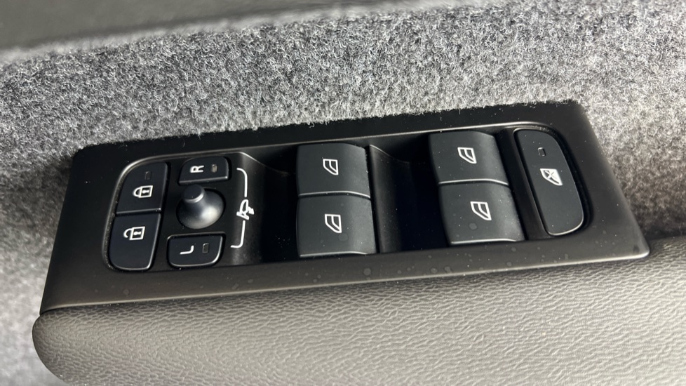 Used Volvo XC40 2022 for sale - 76523464: Photo 24