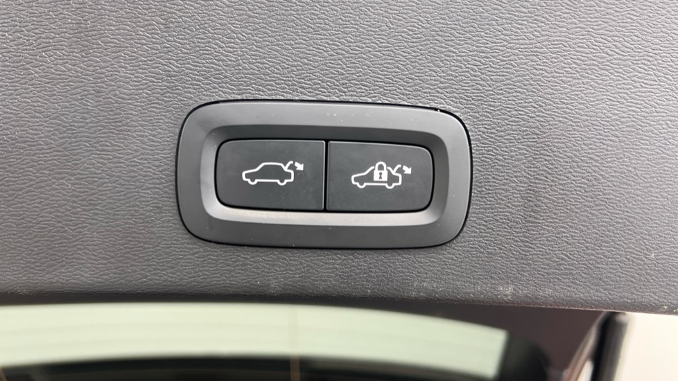 Used Volvo XC40 2022 for sale - 76523464: Photo 35