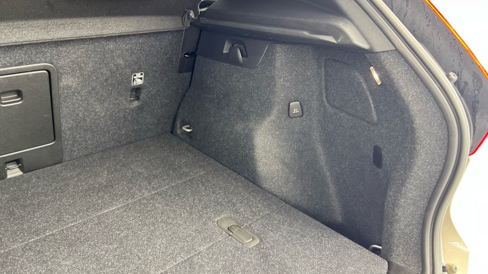 Used Volvo XC40 2022 for sale - 76523464: Photo 39