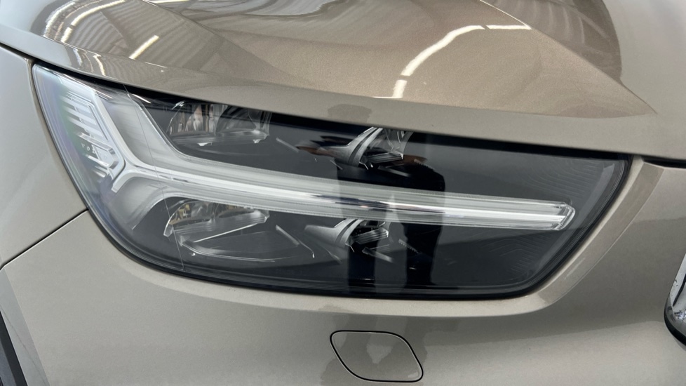 Used Volvo XC40 2022 for sale - 76523464: Photo 40