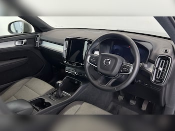 Used Volvo XC40 2022 for sale - 76523464: Photo