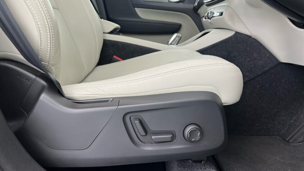 Used Volvo XC40 2020 for sale - 76804059: Photo 17