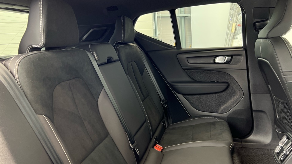 Used Volvo XC40 2024 for sale - 77018369: Photo 6