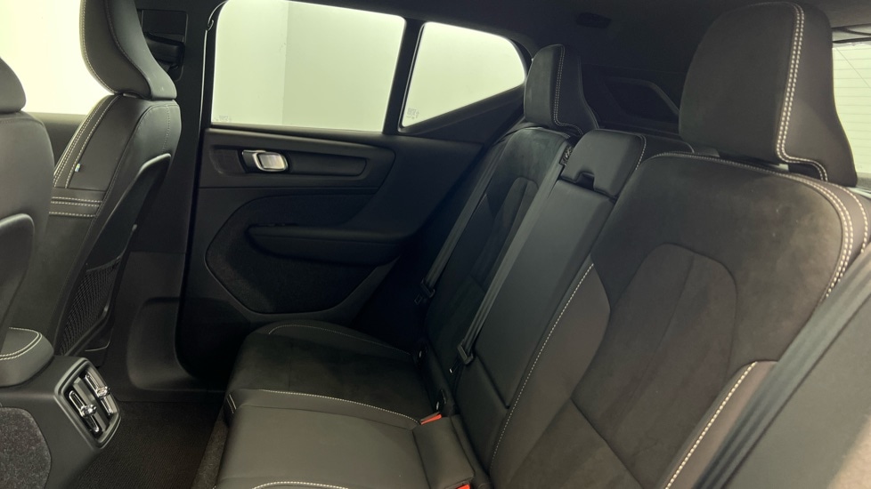 Used Volvo XC40 2024 for sale - 77205595: Photo 33