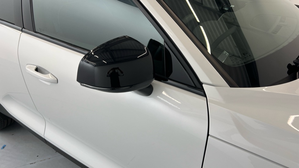 Used Volvo XC40 2024 for sale - 77205595: Photo 41