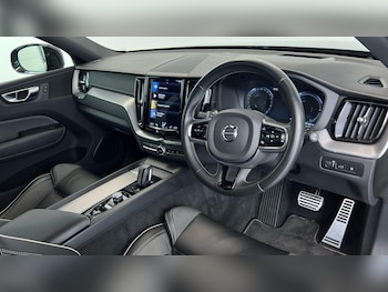 Used Volvo XC60 2021 for sale - 76112429: Photo