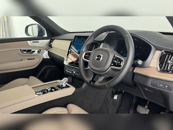 Used Volvo XC90 2025 for sale - 79108520: Photo