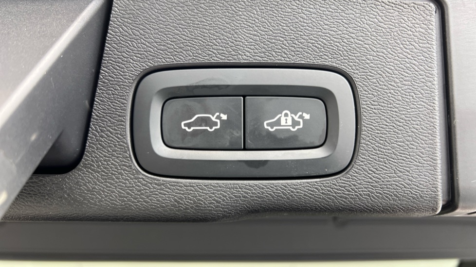 Used Volvo XC60 2024 for sale - 77269303: Photo 35