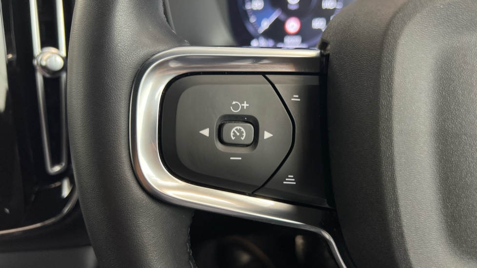 Used Volvo XC40 2021 for sale - 76528932: Photo 21