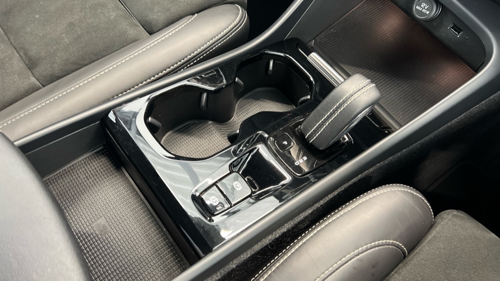 Used Volvo XC40 2021 for sale - 76528932: Photo 25