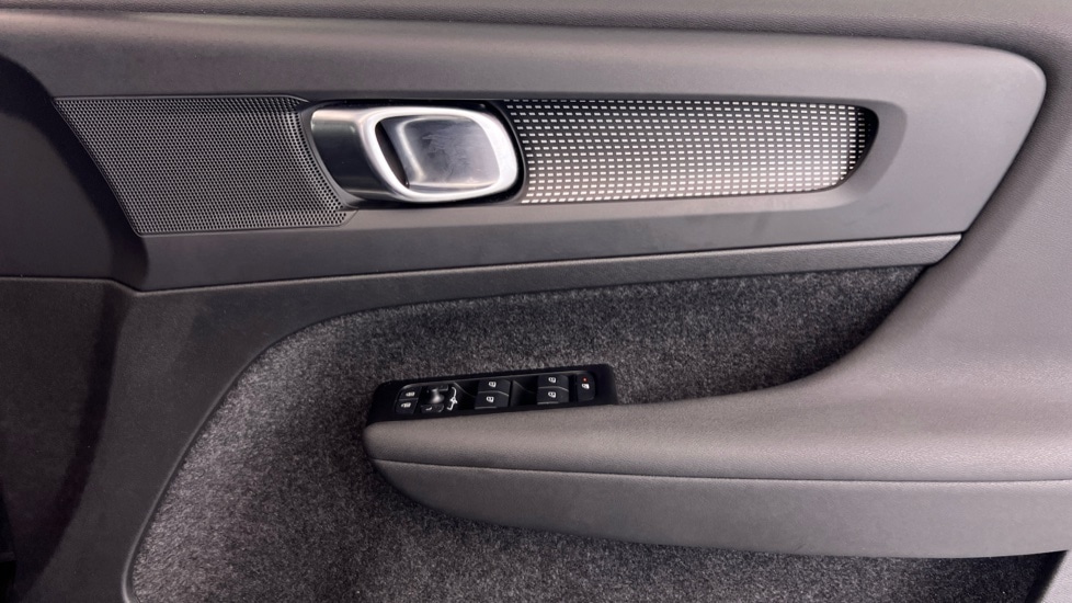 Used Volvo XC40 2021 for sale - 76528932: Photo 29